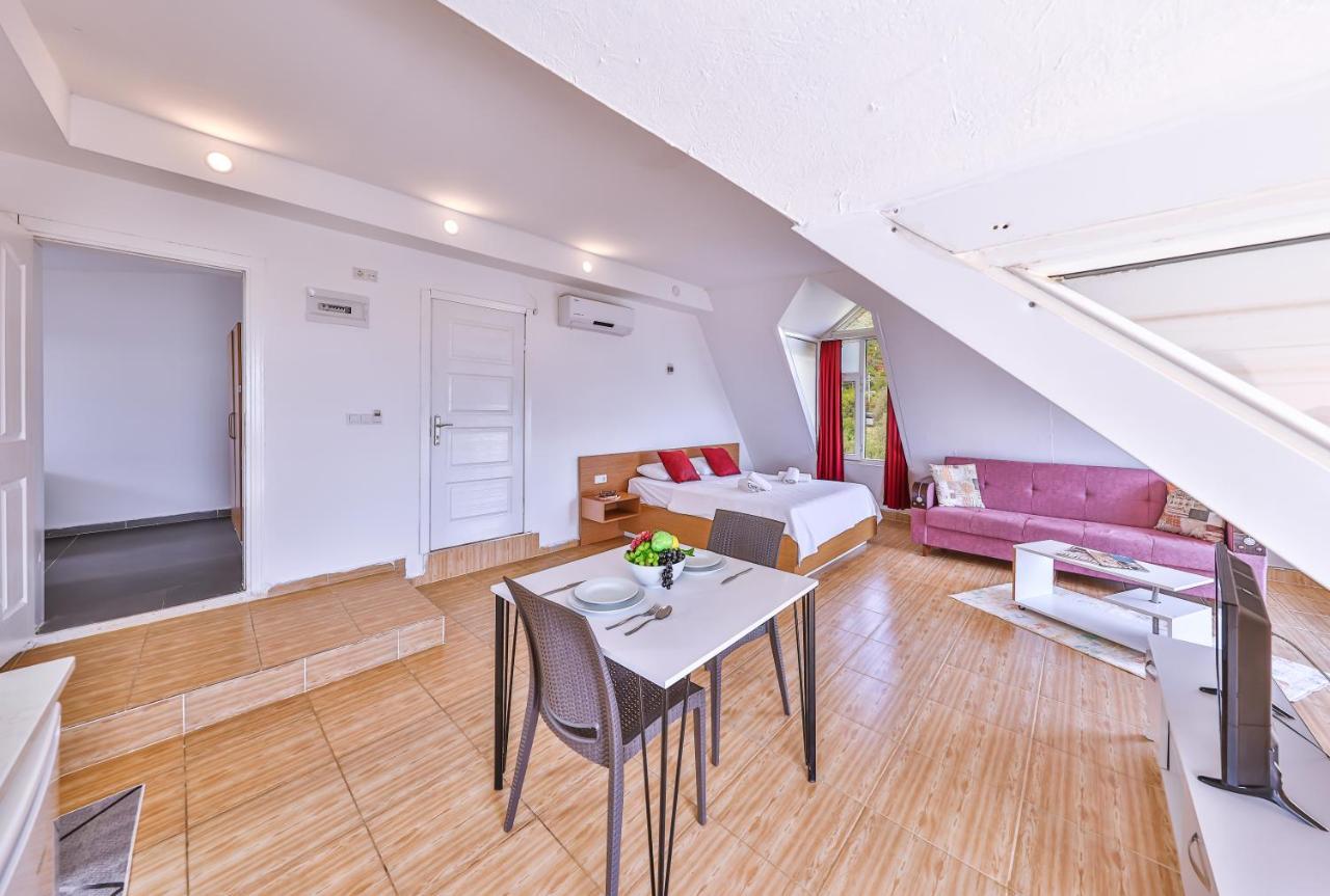 3 House Apart Kas Bagian luar foto