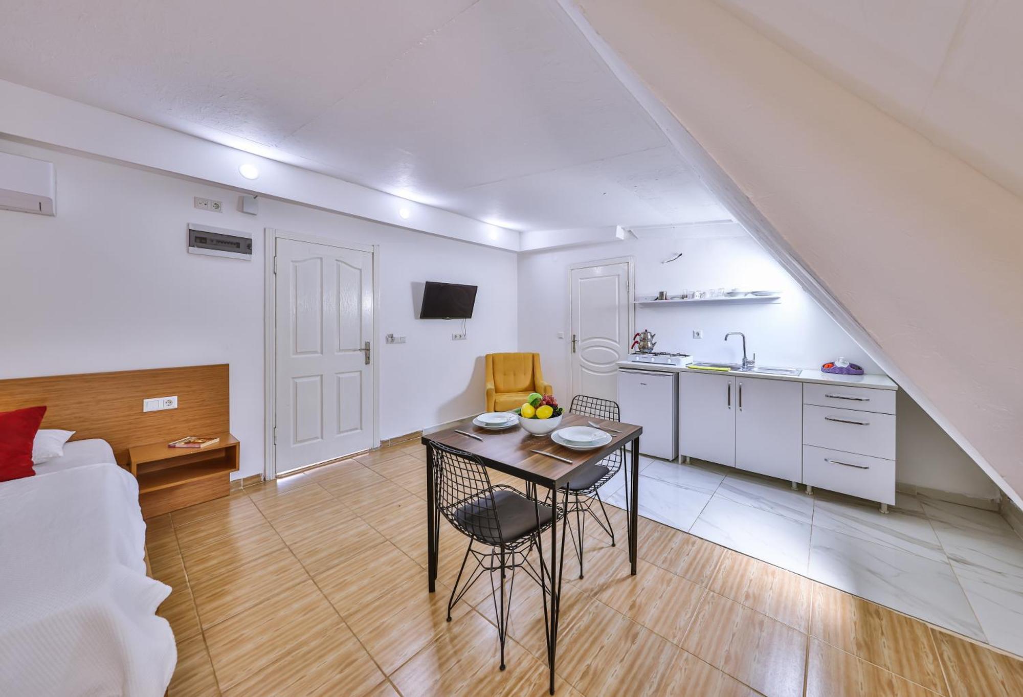 3 House Apart Kas Bagian luar foto